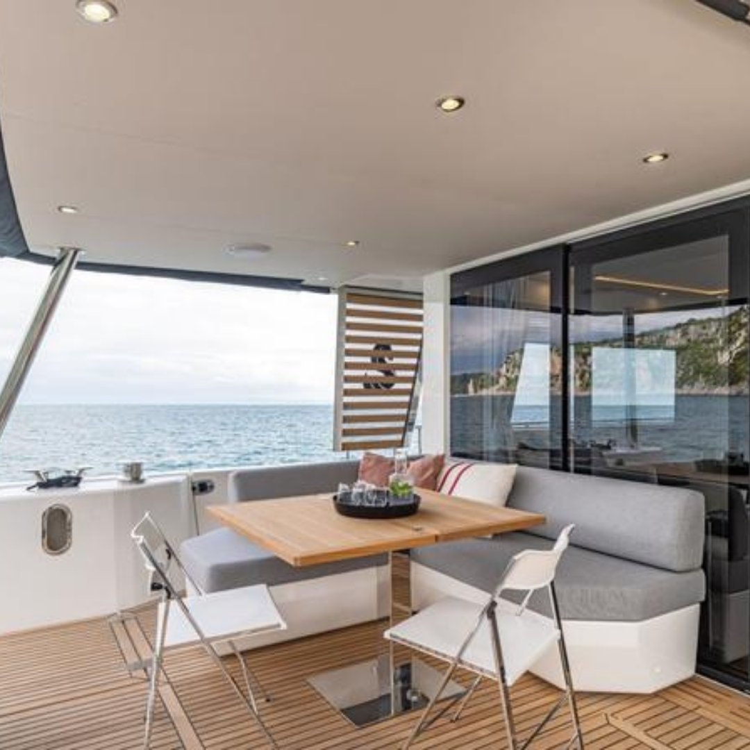 Beneteau Grand Trawler 62