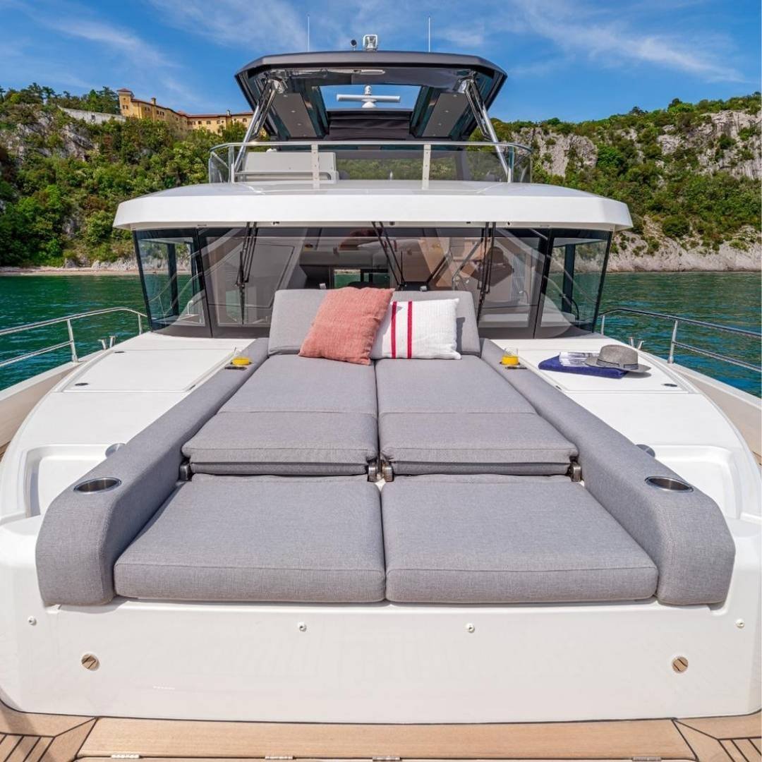 Beneteau Grand Trawler 62