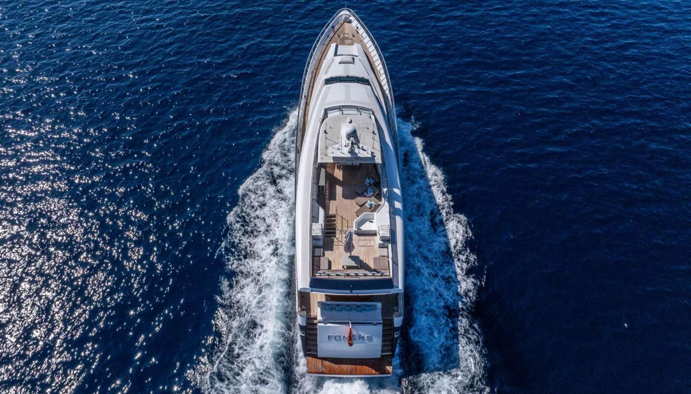 Custom Royal Yacht 150