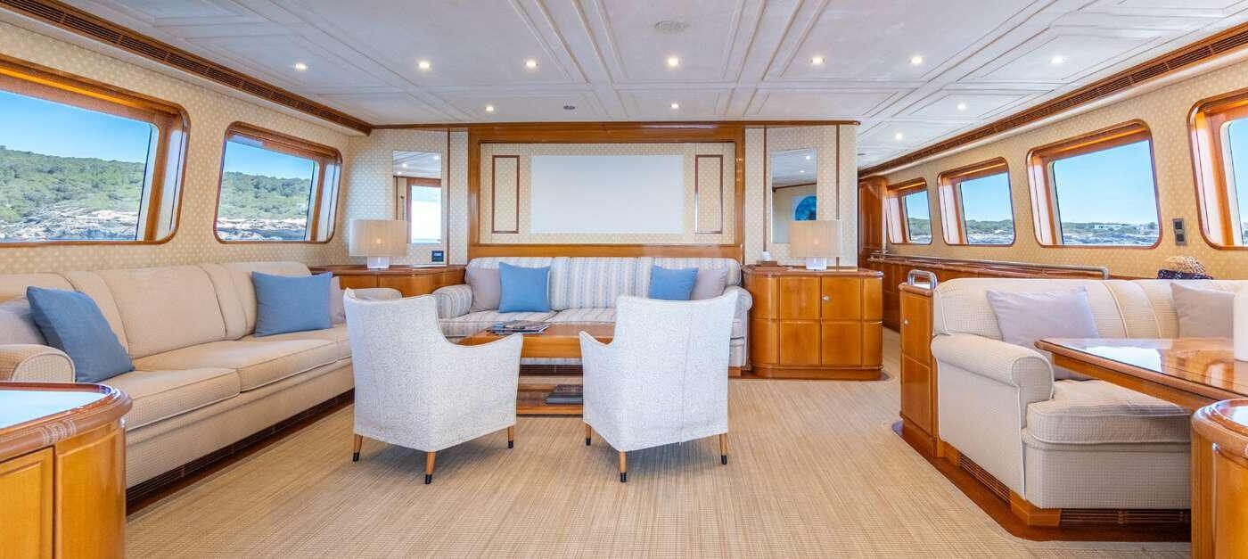 Custom Royal Yacht 150