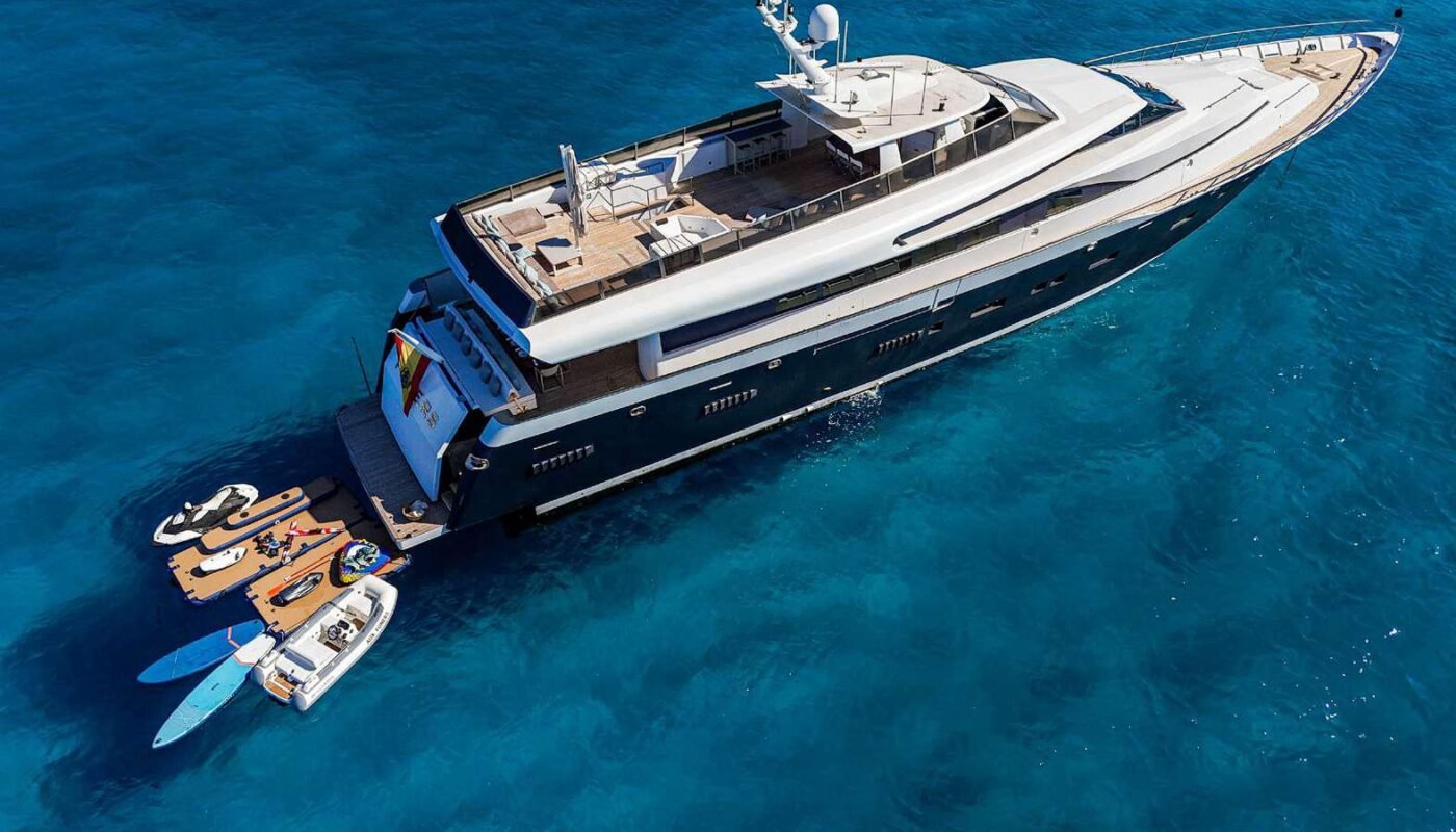 Custom Royal Yacht 150